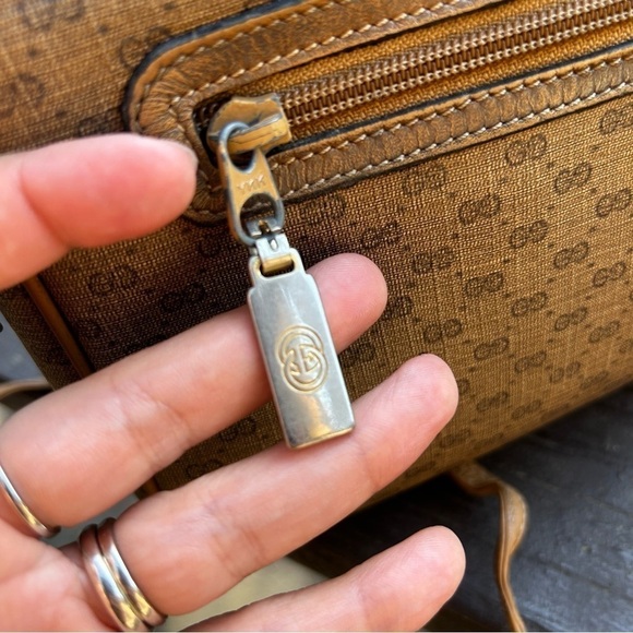 Vintage Gucci micro monogram crossbody - Picture 5 of 15
